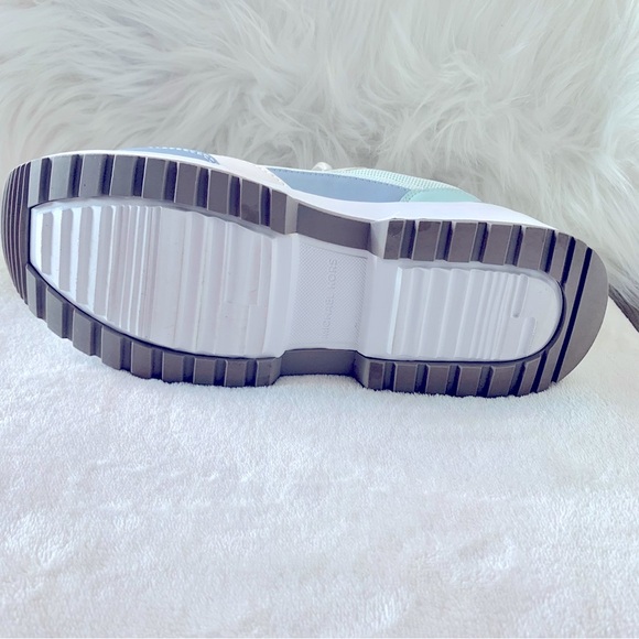 Michael Kors Sneakers - Picture 9 of 9